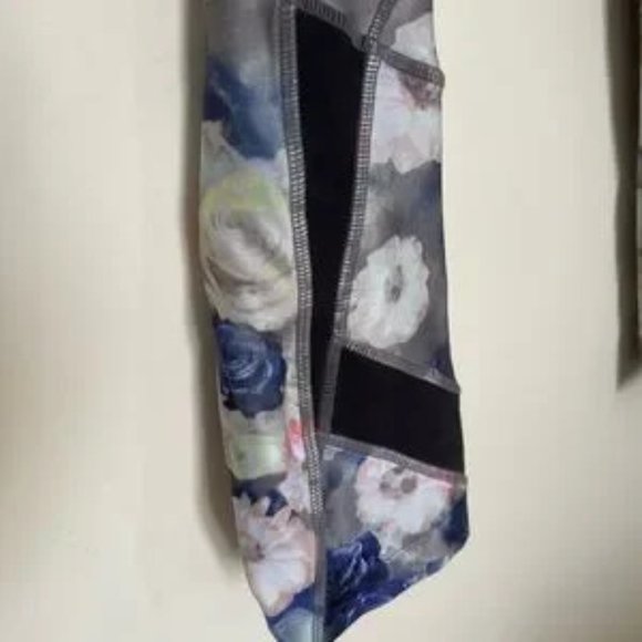 ASO Alexis Rose Schitts Creek Floral Yoga Pants/Leggings MPG - Picture 6 of 6